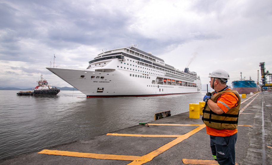 PORTOS DO PARANÁ 19 MIL CRUZEIRISTAS