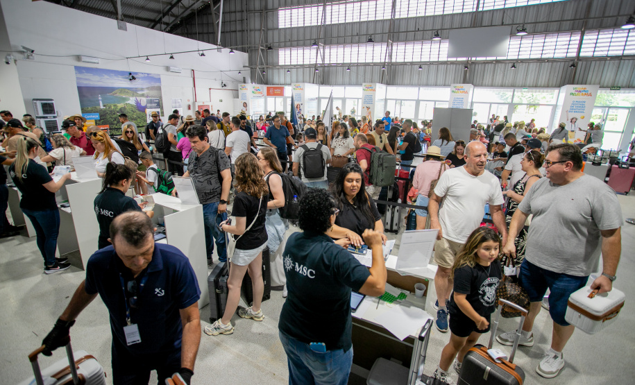 PORTOS DO PARANÁ 19 MIL CRUZEIRISTAS