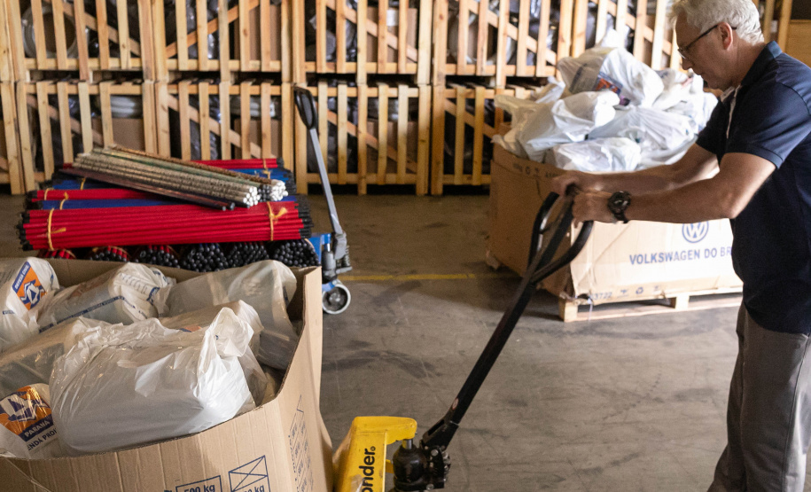 Curitiba, 09 de fevereiro de 2025 - O Governo do Paraná encaminha kits de limpeza e higiene para os munícipios de Morretes e Antonina, afetados pelas chuvas.