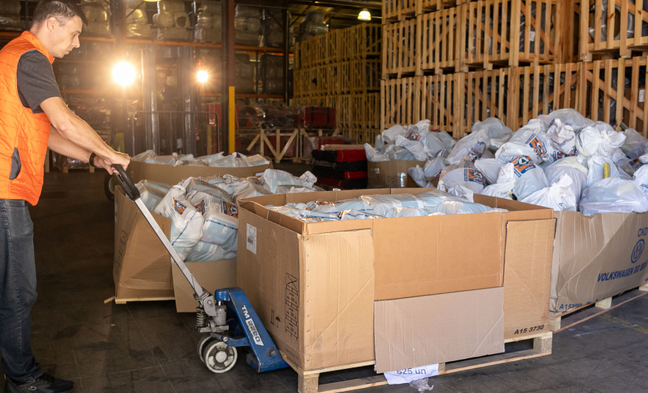 Curitiba, 09 de fevereiro de 2025 - O Governo do Paraná encaminha kits de limpeza e higiene para os munícipios de Morretes e Antonina, afetados pelas chuvas.