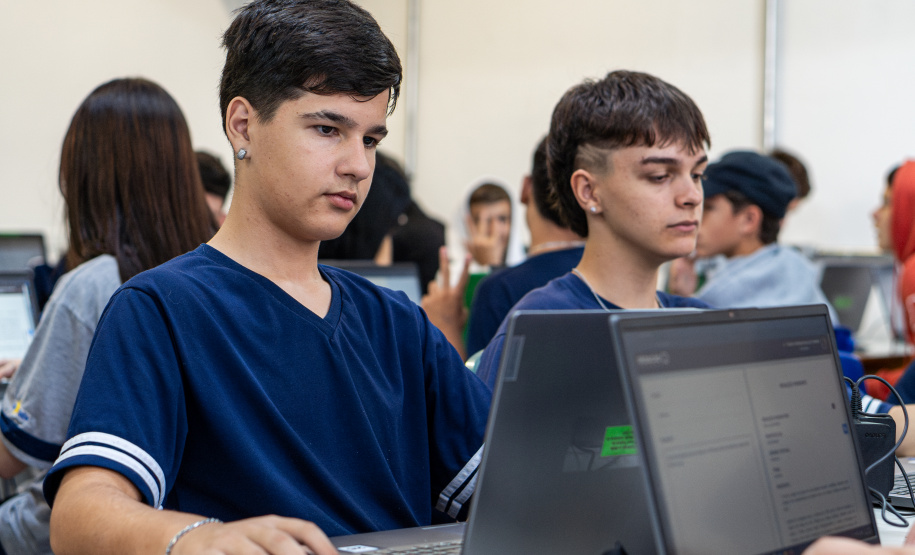 Paraná lidera classificação de alunos para terceira fase em  Olimpíada de IA