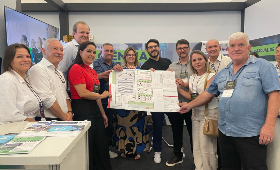 Estado entrega projeto da sede do Legislativo de São Pedro do Iguaçu