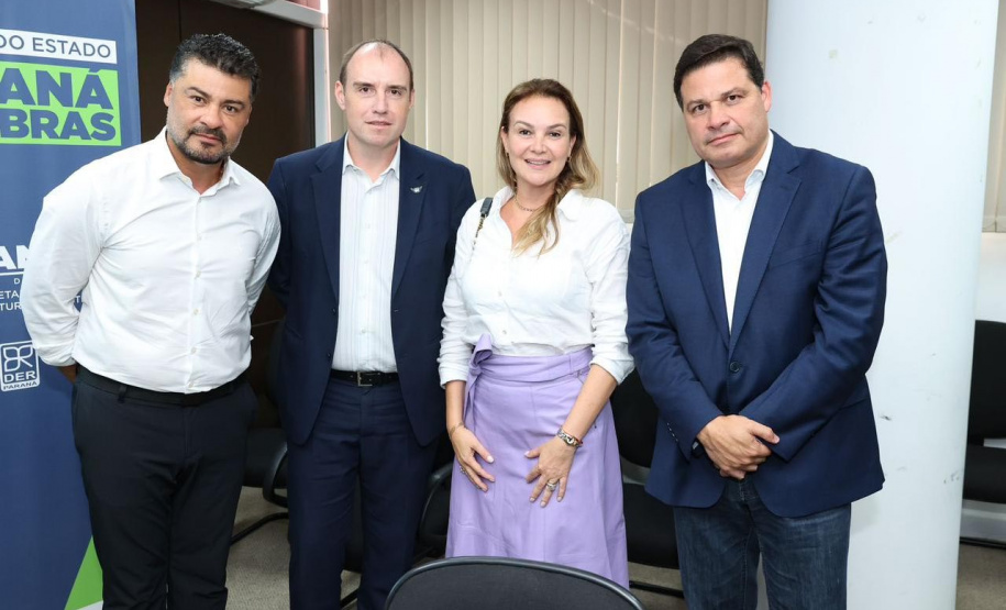 Reunião aeroporto de Ponta Grossa