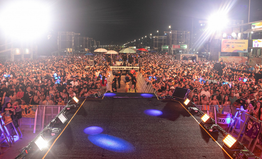 LUAN SANTANA LITORAL