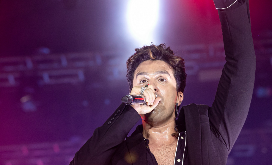 LUAN SANTANA LITORAL