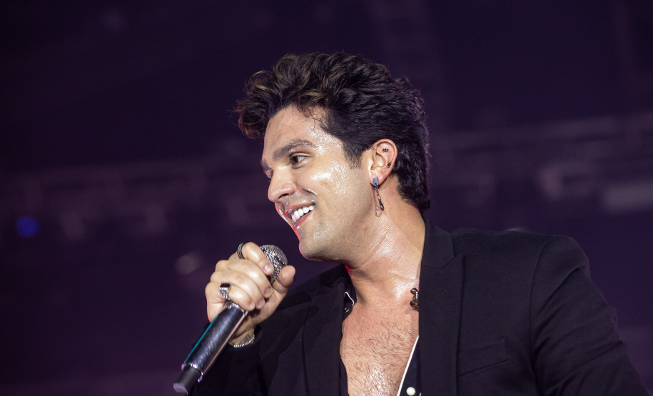 LUAN SANTANA LITORAL