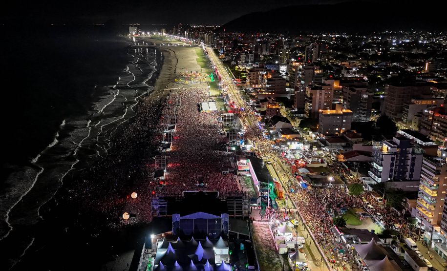 LUAN SANTANA LITORAL