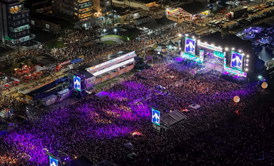 LUAN SANTANA LITORAL