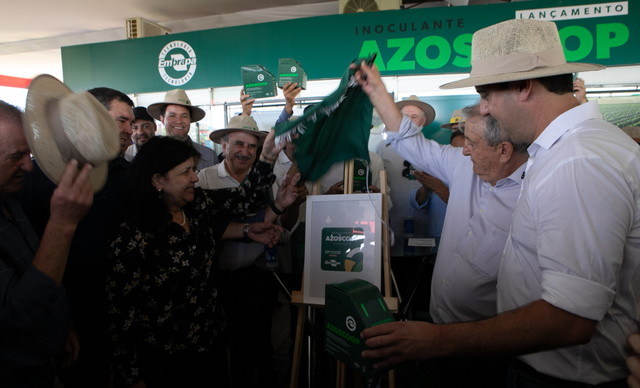 Governador assina protocolos para uso de biogás e biometano no transporte rodoviário