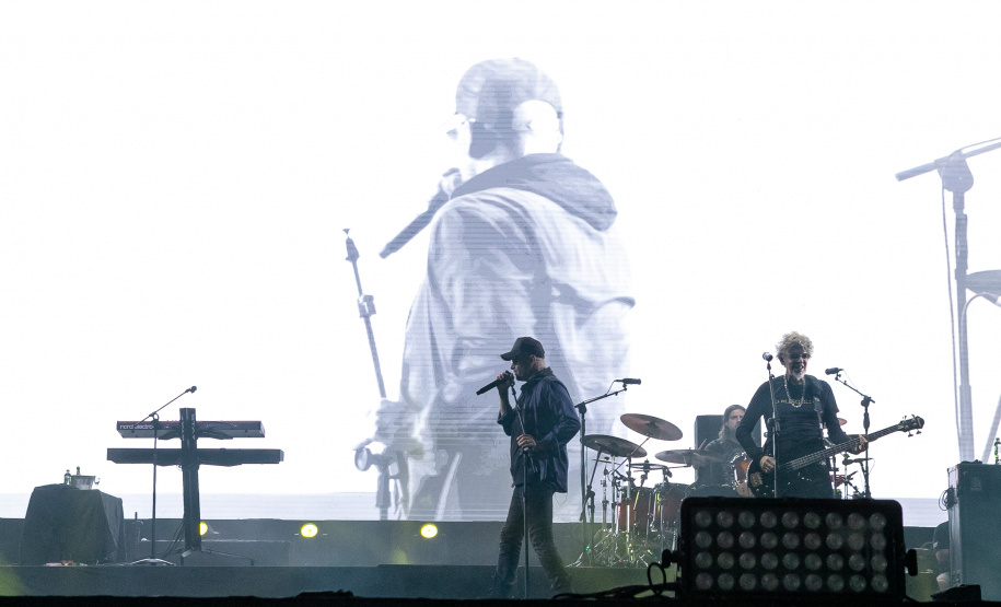 Matinhos, 22 de fevereiro de 2025 - Show da banda Titãs no paldo do Verão Maior Paraná em Caiobá.