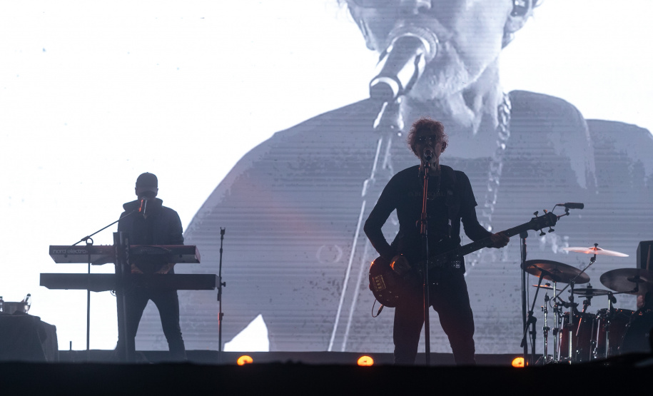 Matinhos, 22 de fevereiro de 2025 - Show da banda Titãs no paldo do Verão Maior Paraná em Caiobá.