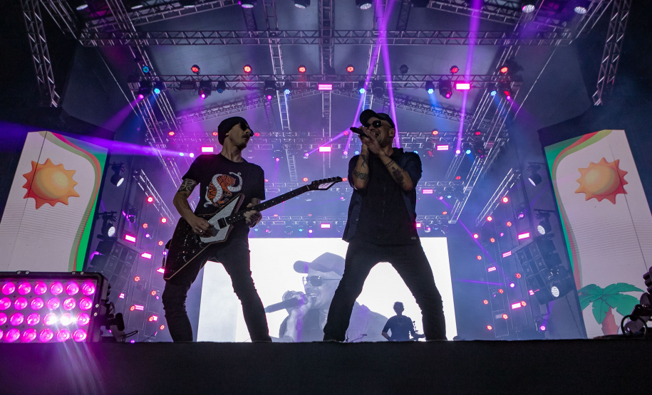 Matinhos, 22 de fevereiro de 2025 - Show da banda Titãs no paldo do Verão Maior Paraná em Caiobá.