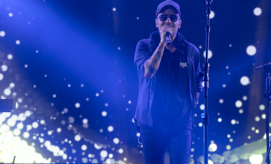 Matinhos, 22 de fevereiro de 2025 - Show da banda Titãs no paldo do Verão Maior Paraná em Caiobá.