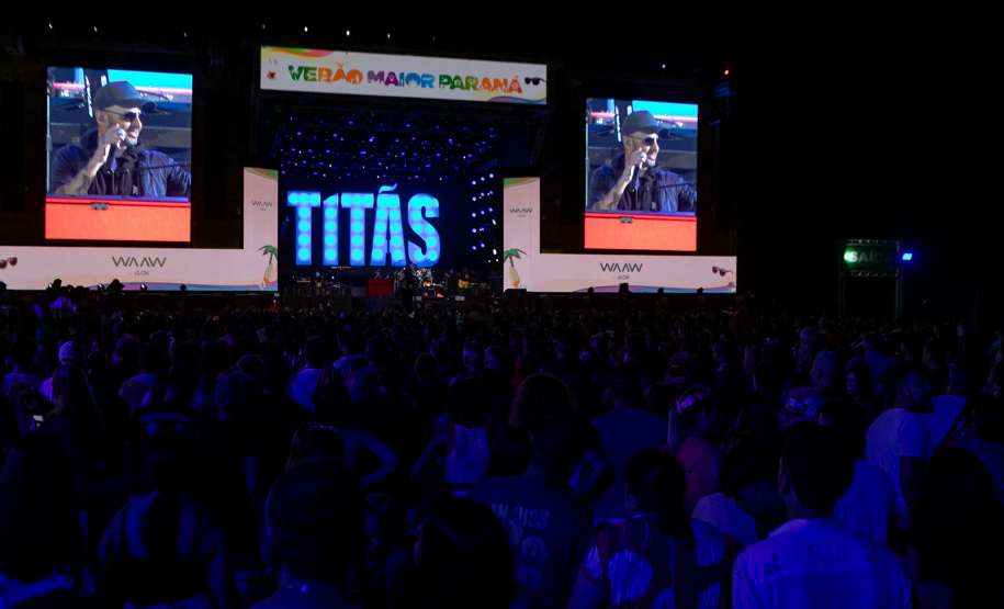 Matinhos, 22 de fevereiro de 2025 - Show da banda Titãs no paldo do Verão Maior Paraná em Caiobá.