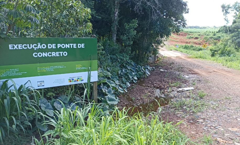 Com orientação e auxílio da Defesa Civil prefeitura de Dois Vizinhos reconstrói seis pontes