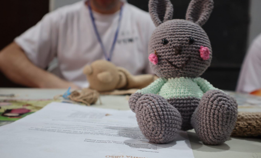 POLICIA PENAL DISTRIBUI BRINDES ARTESANAIS