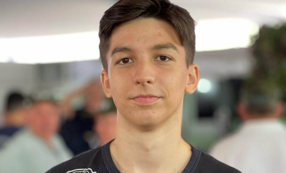 Iniciativa inédita: alunos de escola que se tornou cooperativa compram granja durante Show Rural em Cascavel