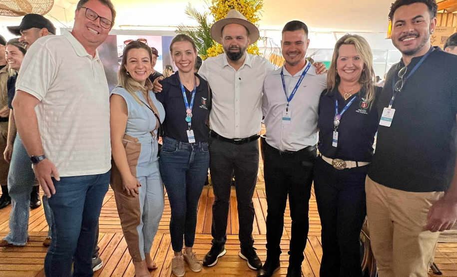 Iniciativa inédita: alunos de escola que se tornou cooperativa compram granja durante Show Rural em Cascavel
