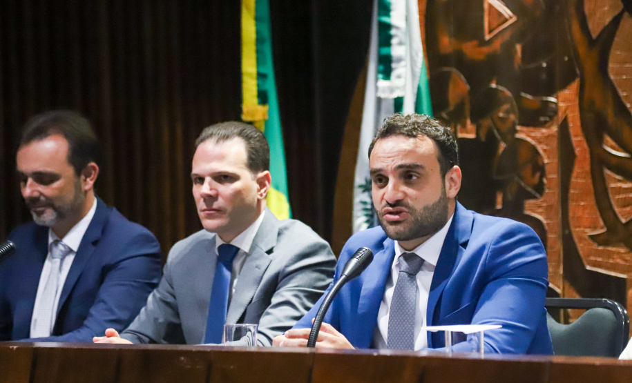 Paraná firma protocolo de intenções para regularização imobiliária do Programa Barracões Industriais