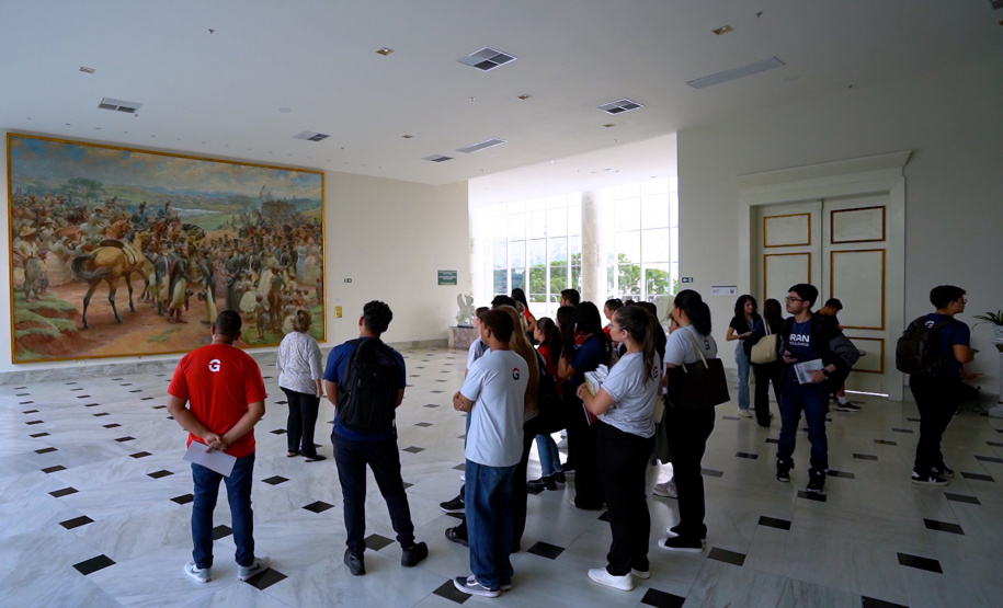 Aberto ao público: confira como fazer uma visita guiada ao Palácio Iguaçu