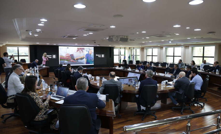 Secretários de Estado debatem plano com objetivo de impulsionar a indústria no Paraná