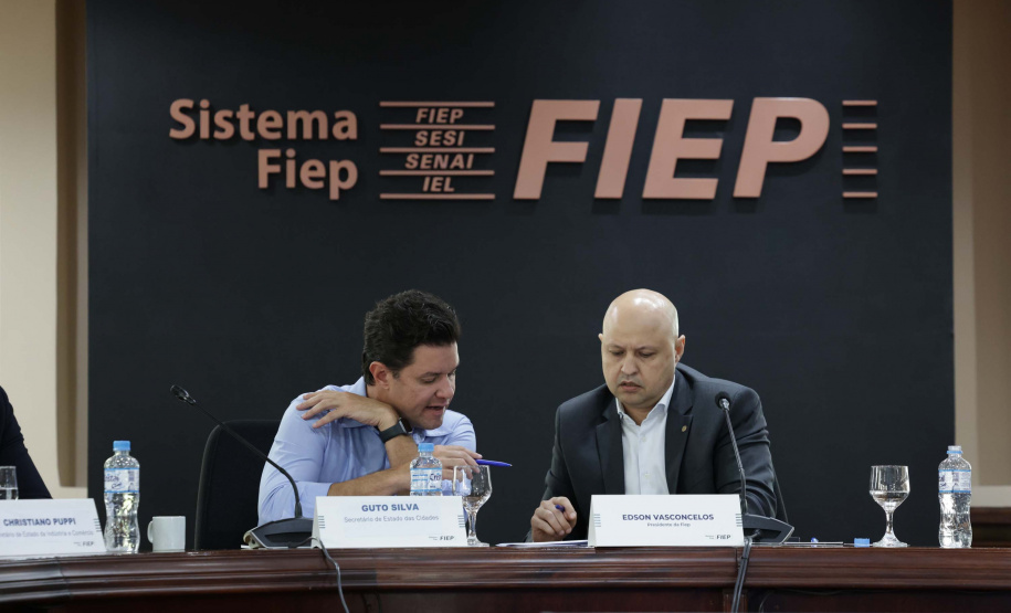 Secretários de Estado debatem plano com objetivo de impulsionar a indústria no Paraná