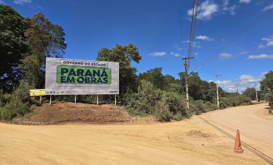 AMEP OBRA PAVIMENTAÇÃO MANDIRITUBA E SJP