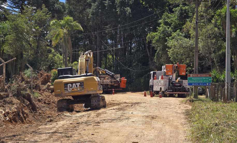 AMEP OBRA PAVIMENTAÇÃO MANDIRITUBA E SJP