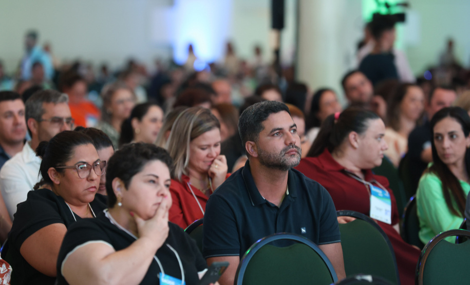 O governador Carlos Massa Ratinho Junior anunciou nesta quinta-feira (13) a liberação de R$ 1,2 bilhão para a saúde pública do Estado, durante o evento Saúde em Movimento, em Foz do Iguaçu, na região Oeste.