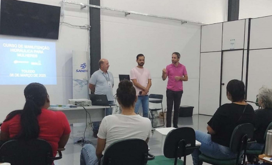 Sanepar e Deseco capacitam mulheres em Toledo