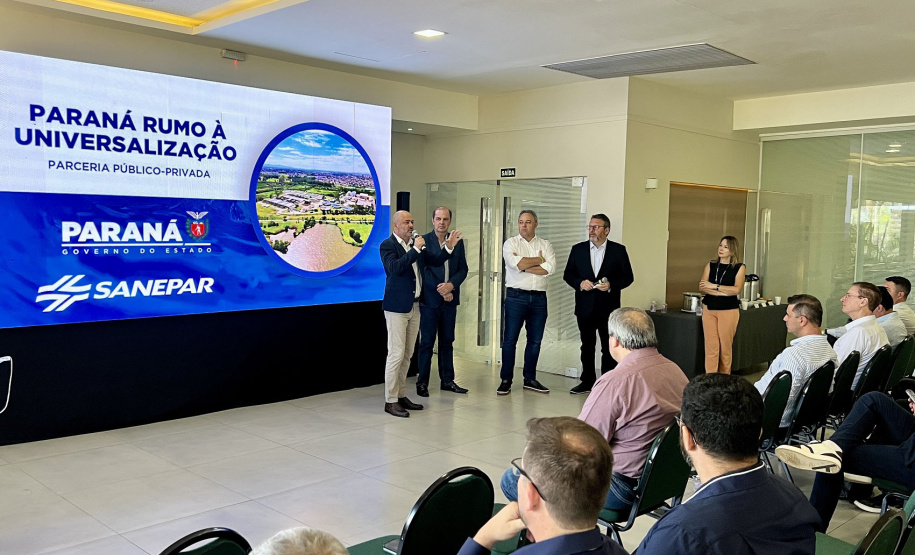 SANEPAR apresenta aos municípios estratégias para universalizar o saneamento básico