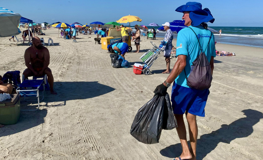 Limpeza diurna: aumento de 31,76% na coleta de lixo diurna em relação ao mesmo feriado prolongado de 2024 (Sanepar)