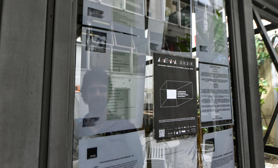 Inauguração de novo museu encerra residência artística de Jomi na Academia Alfredo Andersen