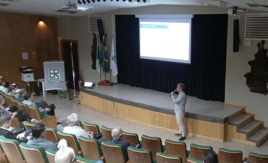 Audiência conservação de pavimentos