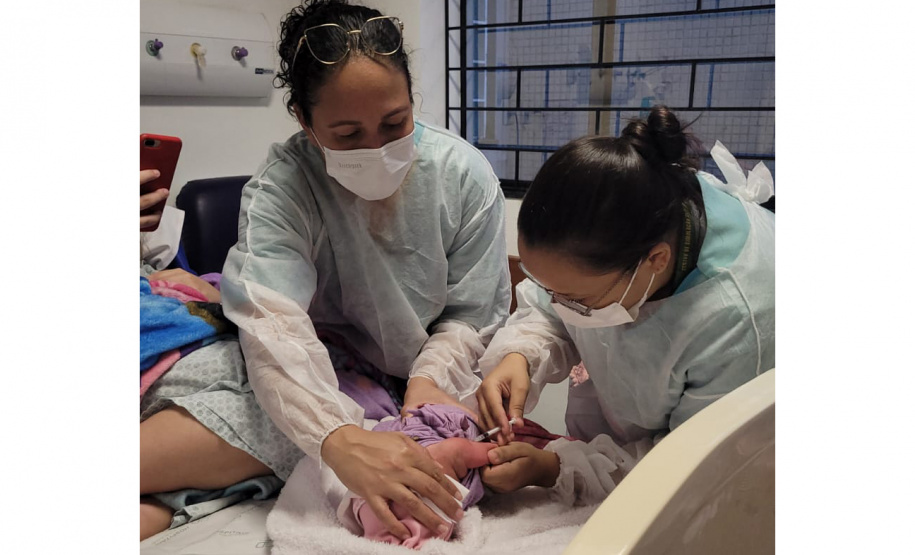 SESA BEBÊS RECEBEM VACINA BCG