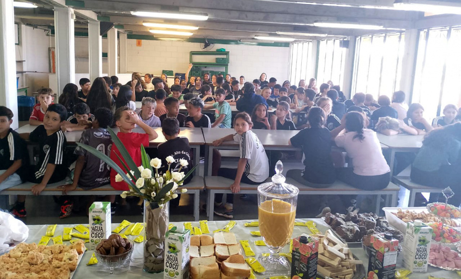 Vai um café com o diretor aí? Estratégia fez  subir para mais de 90% frequência escolar no interior do Paraná