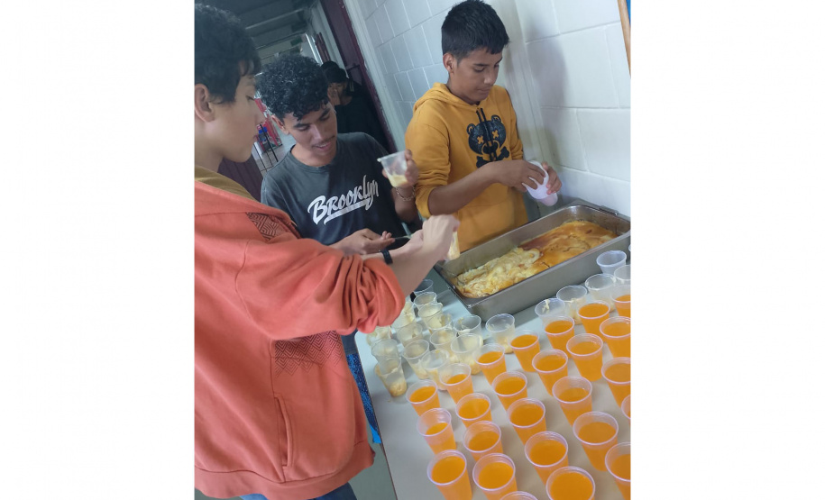 Vai um café com o diretor aí? Estratégia fez  subir para mais de 90% frequência escolar no interior do Paraná