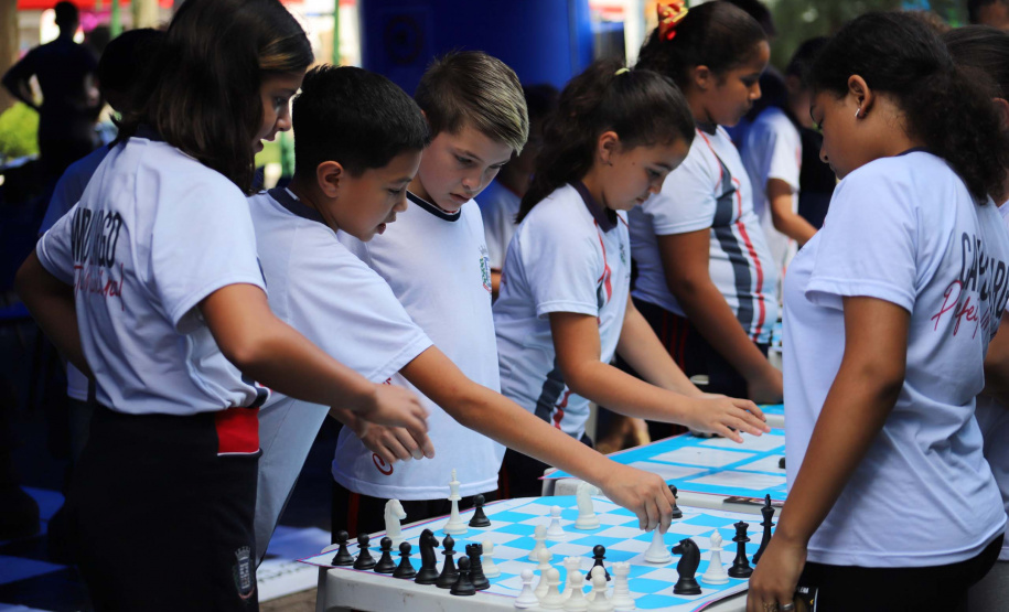 Carreta da Inovação leva ações e serviços a Rio Negro e Umuarama