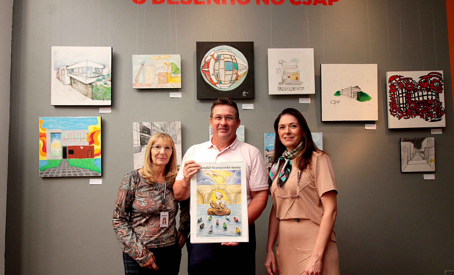 Reconhecimento internacional: alunos do Centro Juvenil de Artes Plásticas ilustram calendário tcheco