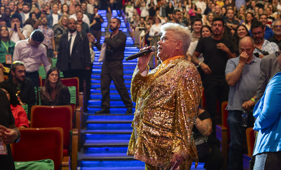 Com Milton Cunha, artistas nacionais e grande público, Festival de Curitiba teve início nesta segunda-feira (24)