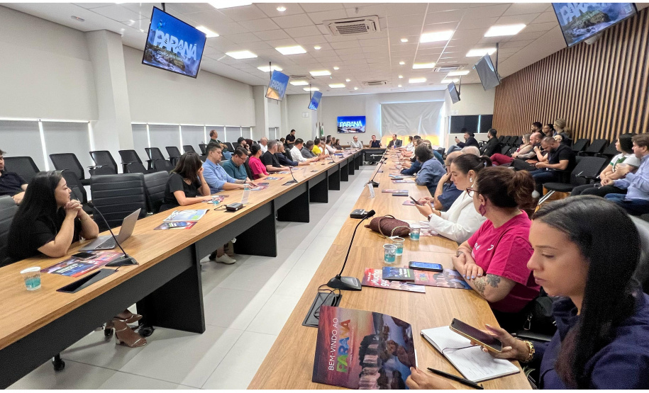 SETU Estado mostra resultados, ações e conquistas do turismo a mais de 100 empresários de Foz do Iguaçu