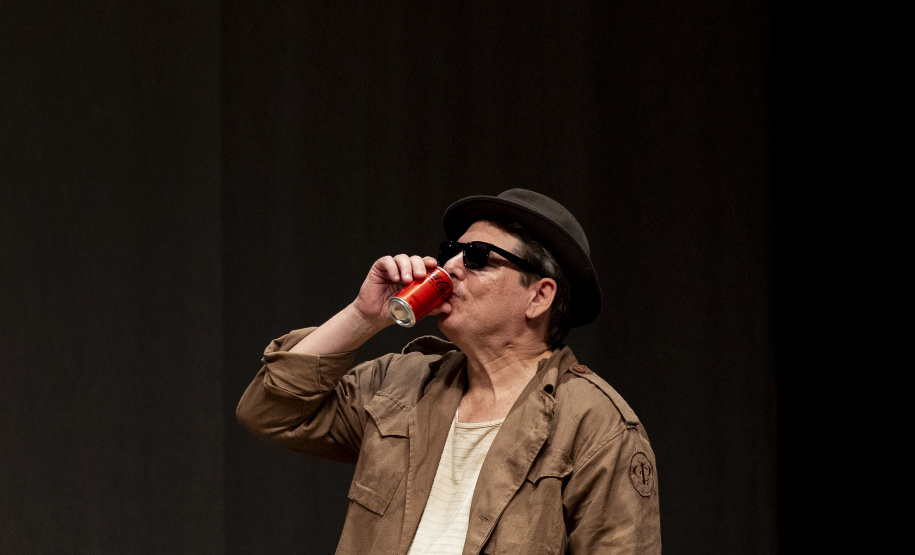 Teatro de Comédia do Paraná se prepara para estreia de “Daqui ninguém sai