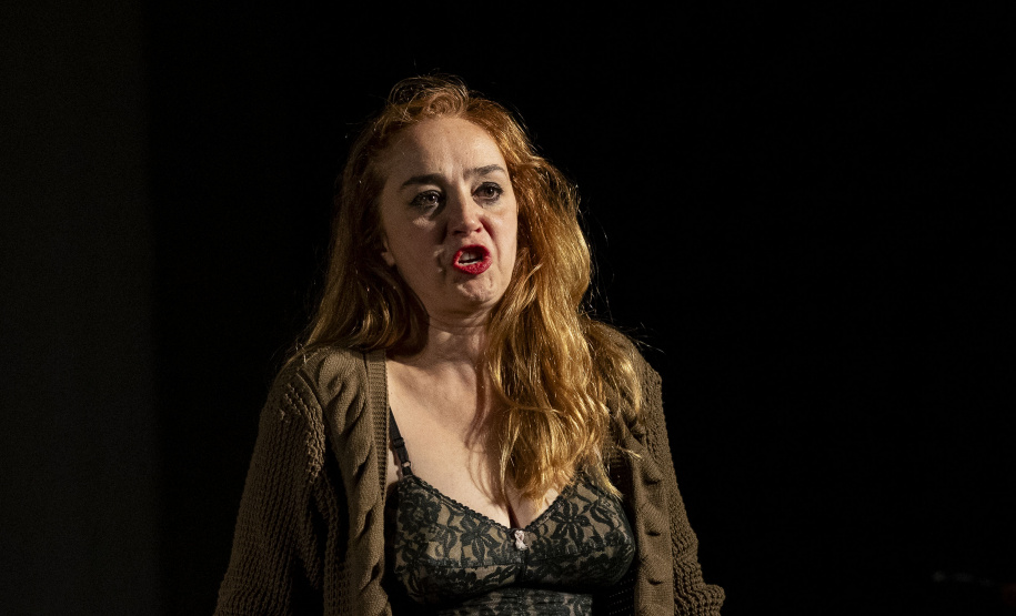 Teatro de Comédia do Paraná se prepara para estreia de “Daqui ninguém sai