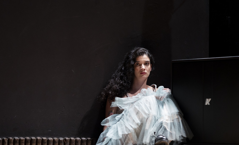 Teatro de Comédia do Paraná se prepara para estreia de “Daqui ninguém sai