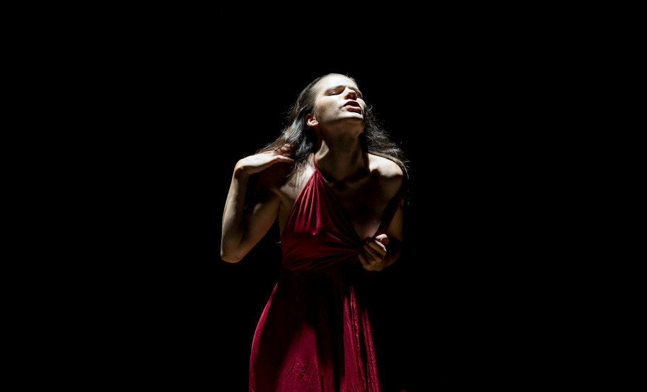 Teatro de Comédia do Paraná se prepara para estreia de “Daqui ninguém sai