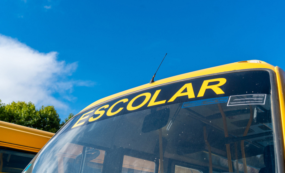 Educação: Nova frota de ônibus escolares beneficiará meio milhão de estudantes de 86 municípios