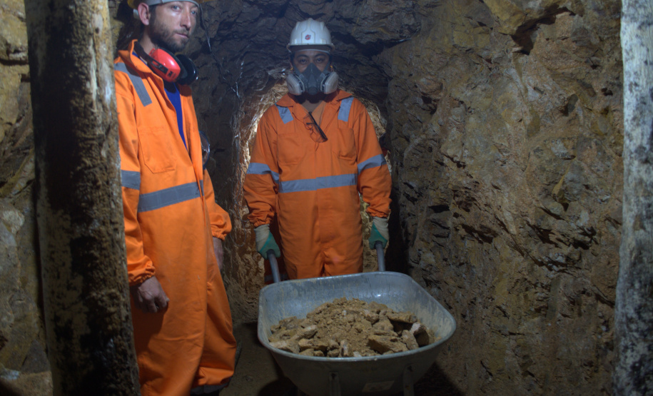 A exploração de minérios cresceu 19% no Paraná de 2021 para 2022.