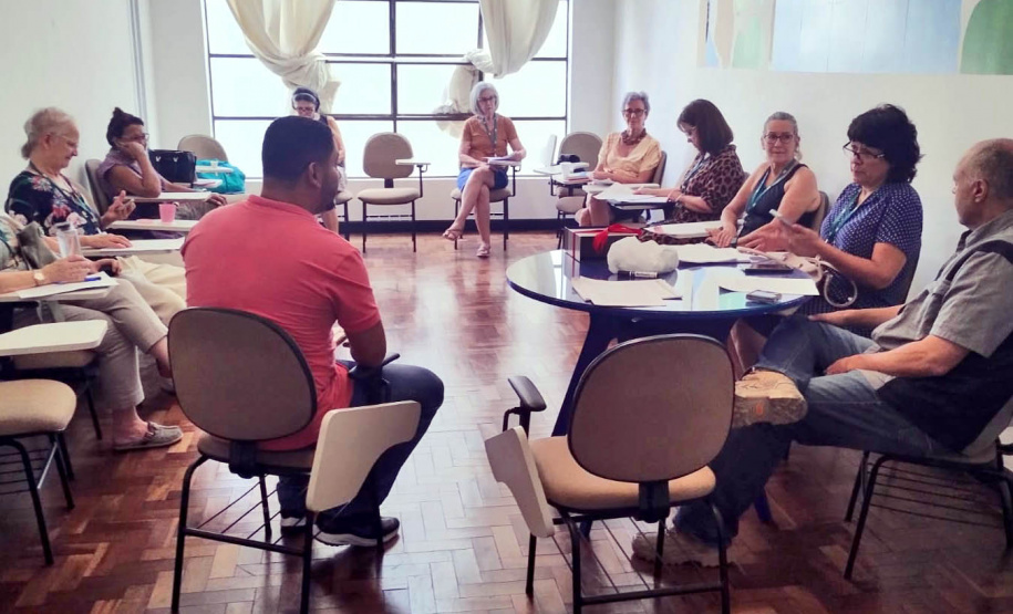 Biblioteca Pública abre inscrições para o projeto “Roda de Leitura 60+”