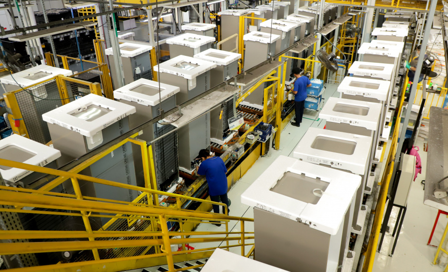 80% dos municípios paranaenses geraram novas vagas de empregos em fevereiro