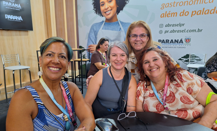 Com pratos típicos e iguarias paranaenses, Estado inaugura Arena Show Gastronomica na Expo Turismo Paraná